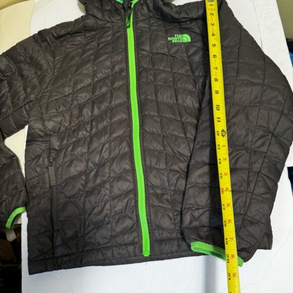 The North Face ThermoBall Hooded Jacket Down Packable Warm Zip Lightweight Boy M - Picture 16 of 16